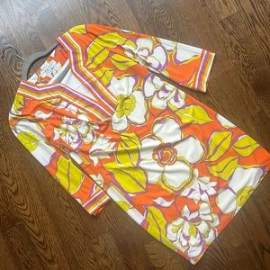 Trina Turk sz2 3/4 sleeve knee length dress, stretchy